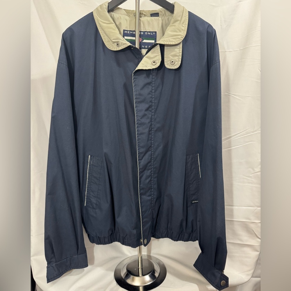 Vintage Members Only Mariner Navy and Beige Windbreaker Size XLT